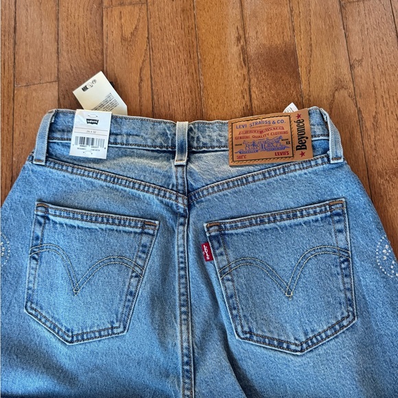 NWT BEYONCÉ X LEVI'S® 501® CURVE JEANS - Picture 5 of 12